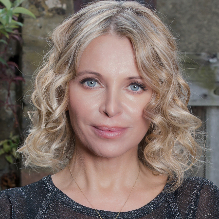 Nikki Bedi headshot 1